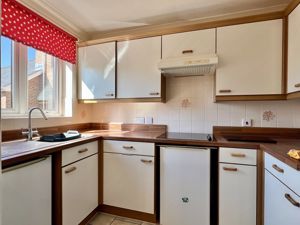 kitchen- click for photo gallery